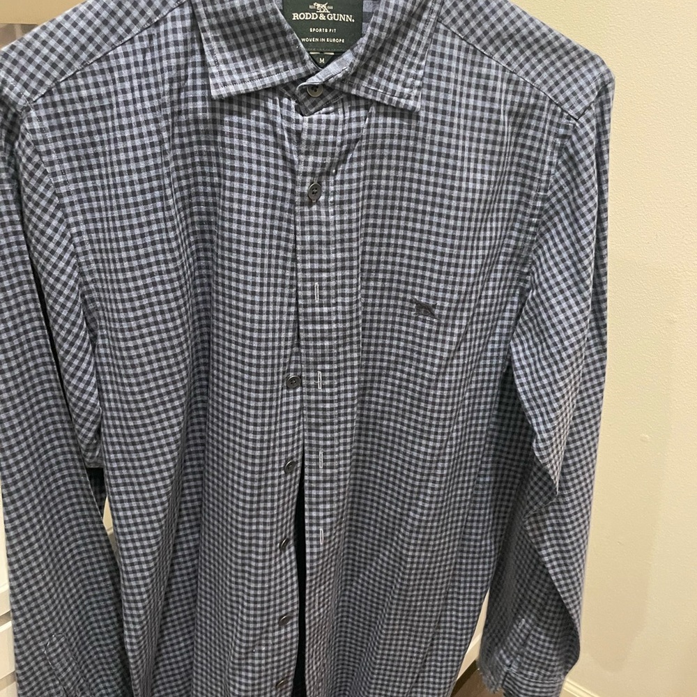 Rodd & Gunn long sleeve buttton shirt